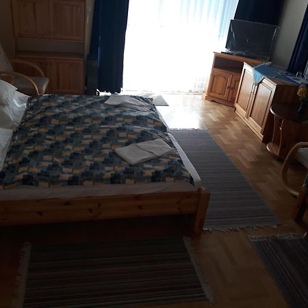 Kenezy Lux Apartman Vendeghaz Hajdúszoboszló Zewnętrze zdjęcie